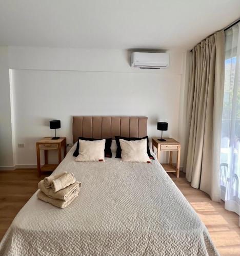 One-Bedroom Apartment image 2