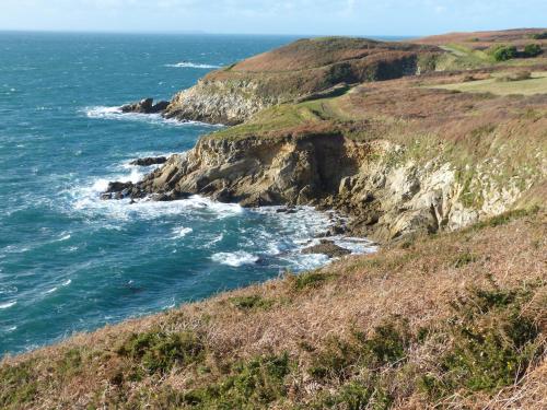 สภาพแวดล้อมโดยรอบ, Ti Gwen in โปลเนเวซ-ดู-ฟายู