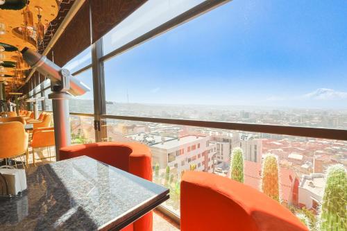 Restaurant, Carat Hotel Yerevan in Erévan