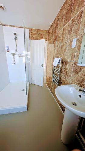 Jaylets Budget Hathern Room Type - Standard Double Room