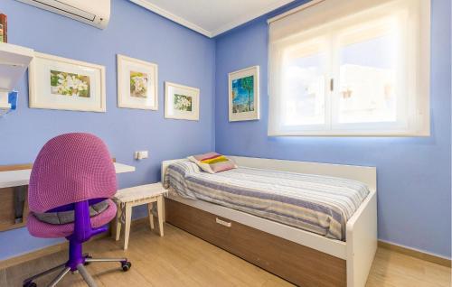 Three-Bedroom Holiday Home  image 10