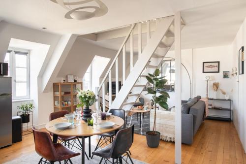 Le Tourmentin - Vue Port in Lacite