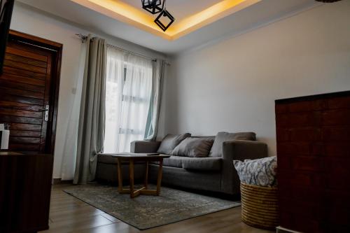 lush apartments - image 3
