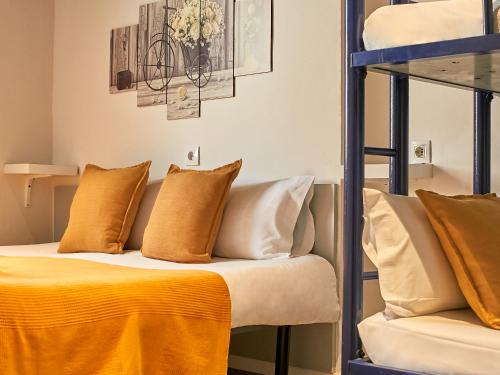 Sun & Moon Hostel – Barcelona, 08