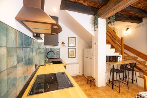 Konyha, Casa VIDOSA y Casa MAILO unidas in Murillo de Gállego