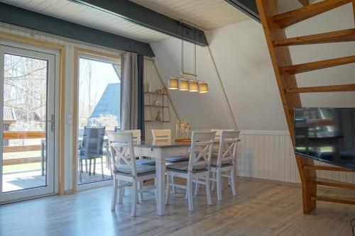 設施, Familienurlaub im Wald am Twistesee Ferienhaus 105 nur 300 m zum See - Grill & Waschmaschine & hunde in 巴特阿羅爾森