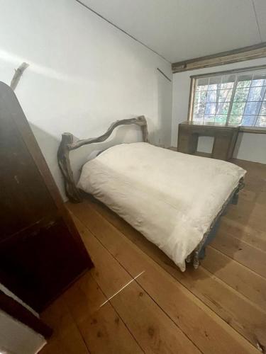 Charming Cabin for Sierra Nevada Getaways Charming Cabin for Sierra Nevada Getaways