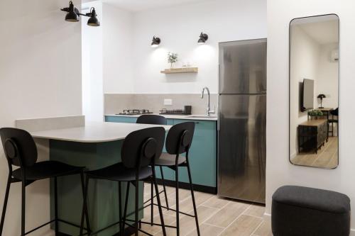 Κουζίνα, Lovely New Central Apartment 2 with Miklat in Μπεερ Σεβα