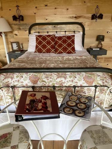 Amazing Tiny House Rental for Unique Romantic Getaways in Tennessee Amazing Tiny House Rental for Unique Romantic Getaways in Tennessee