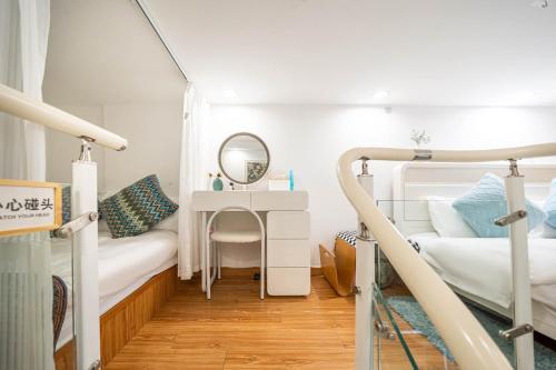 Ling Homestay - Huaihai Middle Road Branch Shanghai, Shanghai (photo 9)