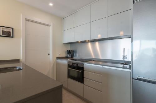 Ocean Homes by Ĥ - Playa de los Haraganes HOHH4304PE8