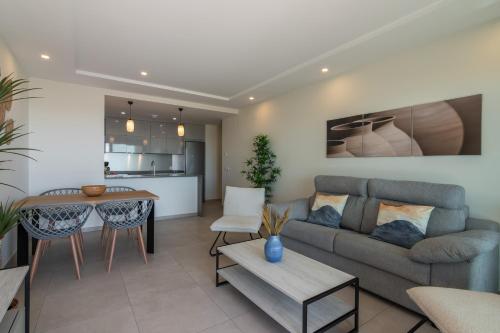Ocean Homes by Ĥ - Playa de los Haraganes HOHH4304PE8