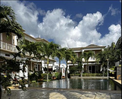 Villa with Pool and Garden