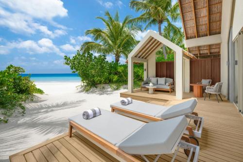 One-Bedroom Villa with One King and One Sofa Bed image 2