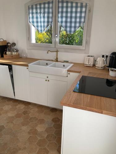 Villa Fourtonballion between Sea and Forest in Lanton