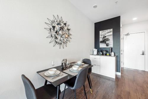 Designer 1bdr with Luxury Pool&Gym, FREE Parking, Los Angeles (fotografie 10)