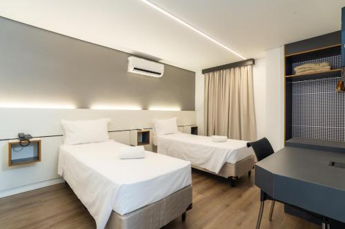 2 twin beds