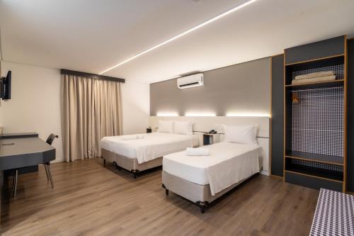 1 double bed, 1 twin bed