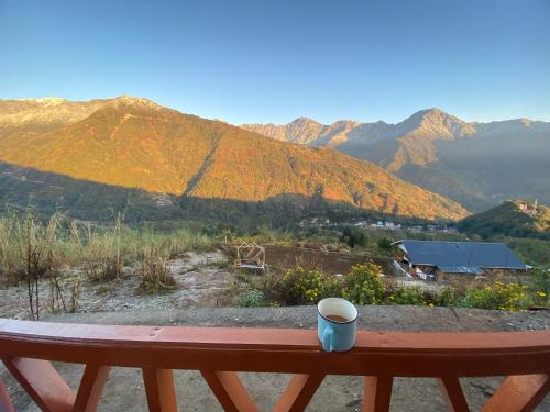 Hill Garden Homestay in Kaluka