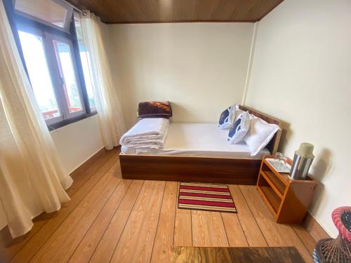 Hill Garden Homestay in Kaluka
