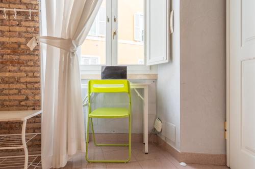 Secret Studio Retreat in the Heart of the Ghetto by Houseeds, Рим (фото 6)