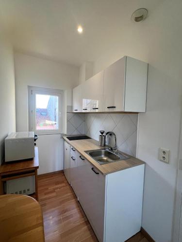 NEW studio old Antibes in Maure