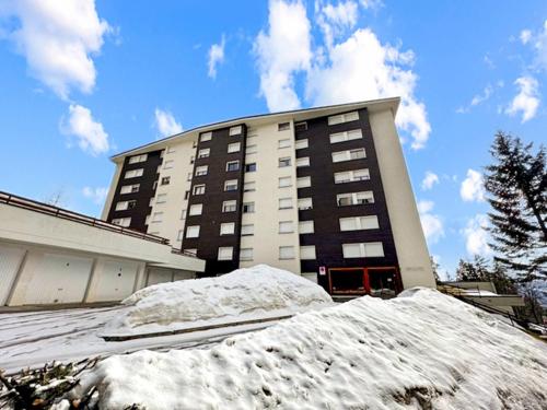 Alpine Evasion - Crans Montana - Swiss Alps in ร็องดอญ