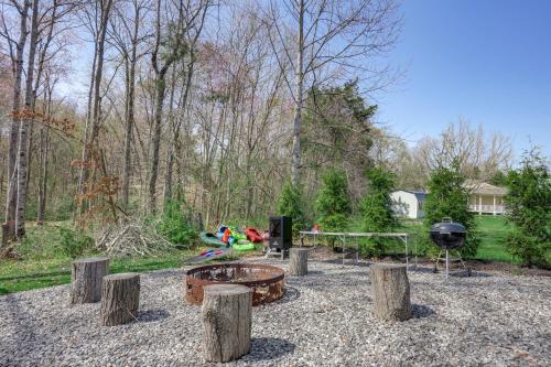 Near Lake Anna Gem with Saltwater Pool and Arcade! Near Lake Anna Gem with Saltwater Pool and Arcade!