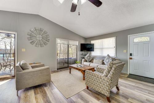 Lake Access and Views! Table Rock Lake Family Escape