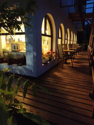 Vista exterior, Margaréta Étterem és Vendéghàz Gasthaus (Margareta Etterem es Vendeghaz Gasthaus) in Balatonlelle