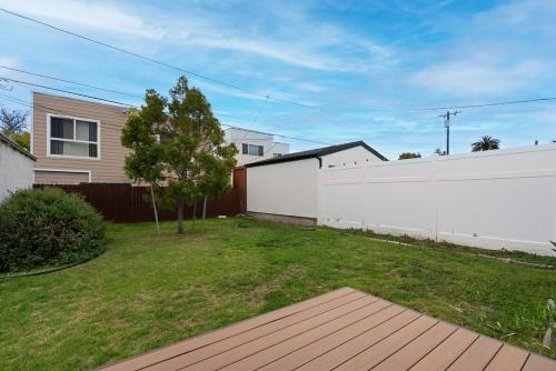 Spacious 4BR House with Large Yard and Parking Beverly Hills Adj, Los Angeles (fotografie 7)