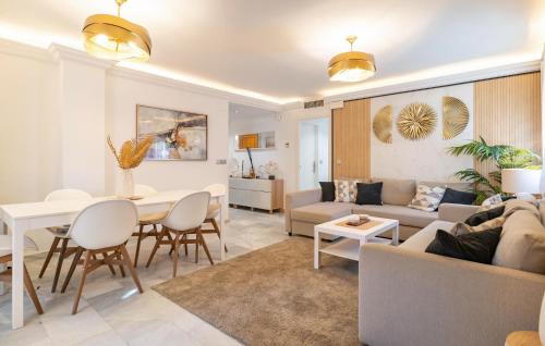Two-Bedroom Apartment room in Awesome Apartment In Marbella With Wifi