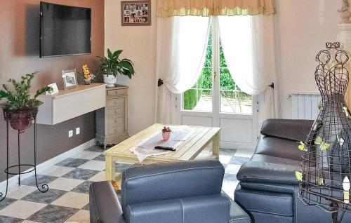 Two-Bedroom Holiday Home