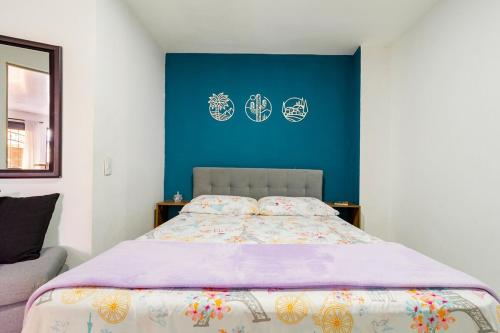 Studio apartment in La Floresta near the subway, Medellín (photo 4)