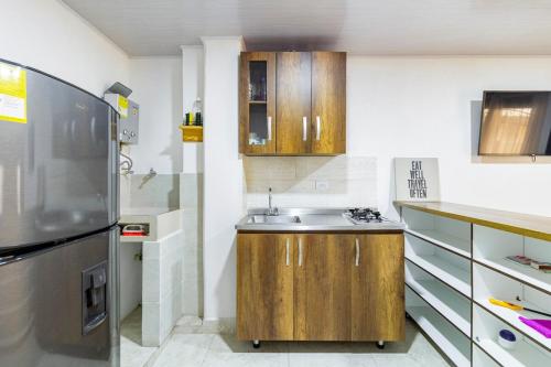 Studio apartment in La Floresta near the subway, Medellín (photo 5)