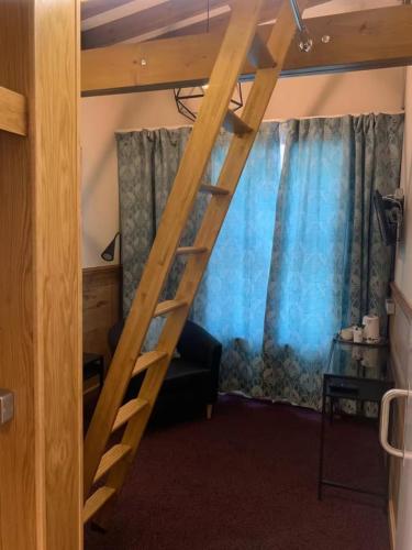 Victorian Loft Living Hotel 22 - image 2