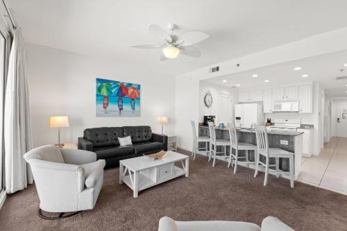 Splash Beach Resort by Panhandle Getaways - 주방