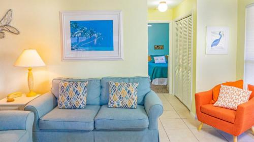 Poolside Paradise - Pet Friendly Villa on Sanibel Island - Private Beach - Signal Inn 03, Sanibel (foto 8)