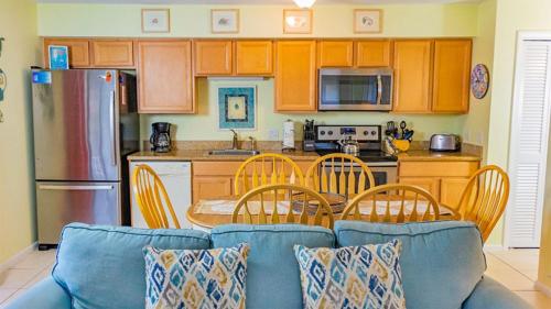 Poolside Paradise - Pet Friendly Villa on Sanibel Island - Private Beach - Signal Inn 03, Sanibel (foto 10)