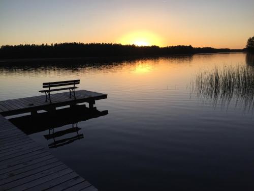Mazury - Komfortowy dom z własną plażą i pomostem