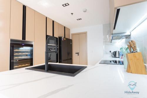 Bright Modern 1BR Heart Of JLT Skyline Views, Dubaj (fotografie 4)