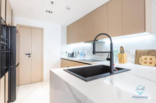 Bright Modern 1BR Heart Of JLT Skyline Views, Dubaj (fotografie 9)