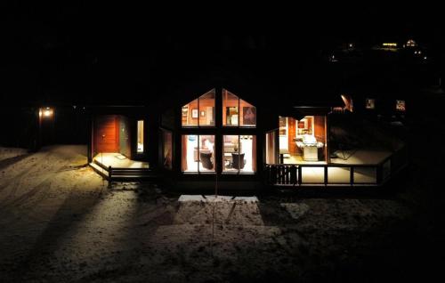Viesnīcas āriene, 4 Bedroom Lovely Home In Rysstad in Brokke