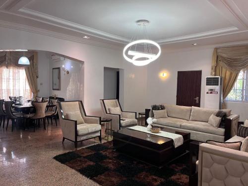 Empyrean in ยอส