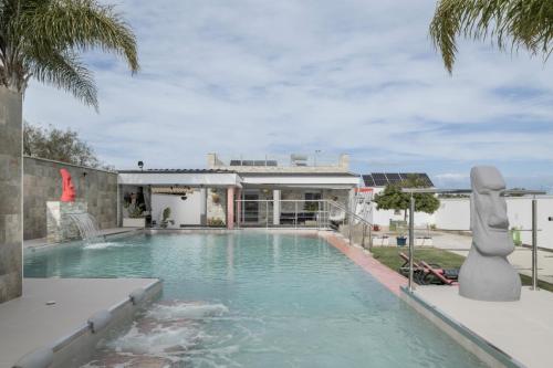 Villa with Garden View