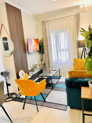 Classy 1 bed in Midrand at 93 on New Estate