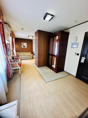 Apartment image 9