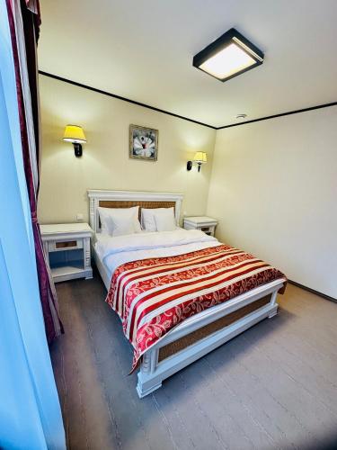 Apartment image 8