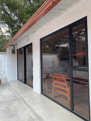 Casa Ocaso - Relax, naturaleza y confort a 5 min de Baños (Casa Ocaso - Relax, naturaleza y confort a 5 min de Banos) in บานอส เดอ อะกัว ซานตา