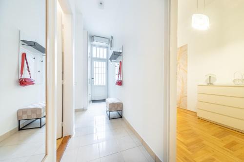 Katalin Apartment - image 6